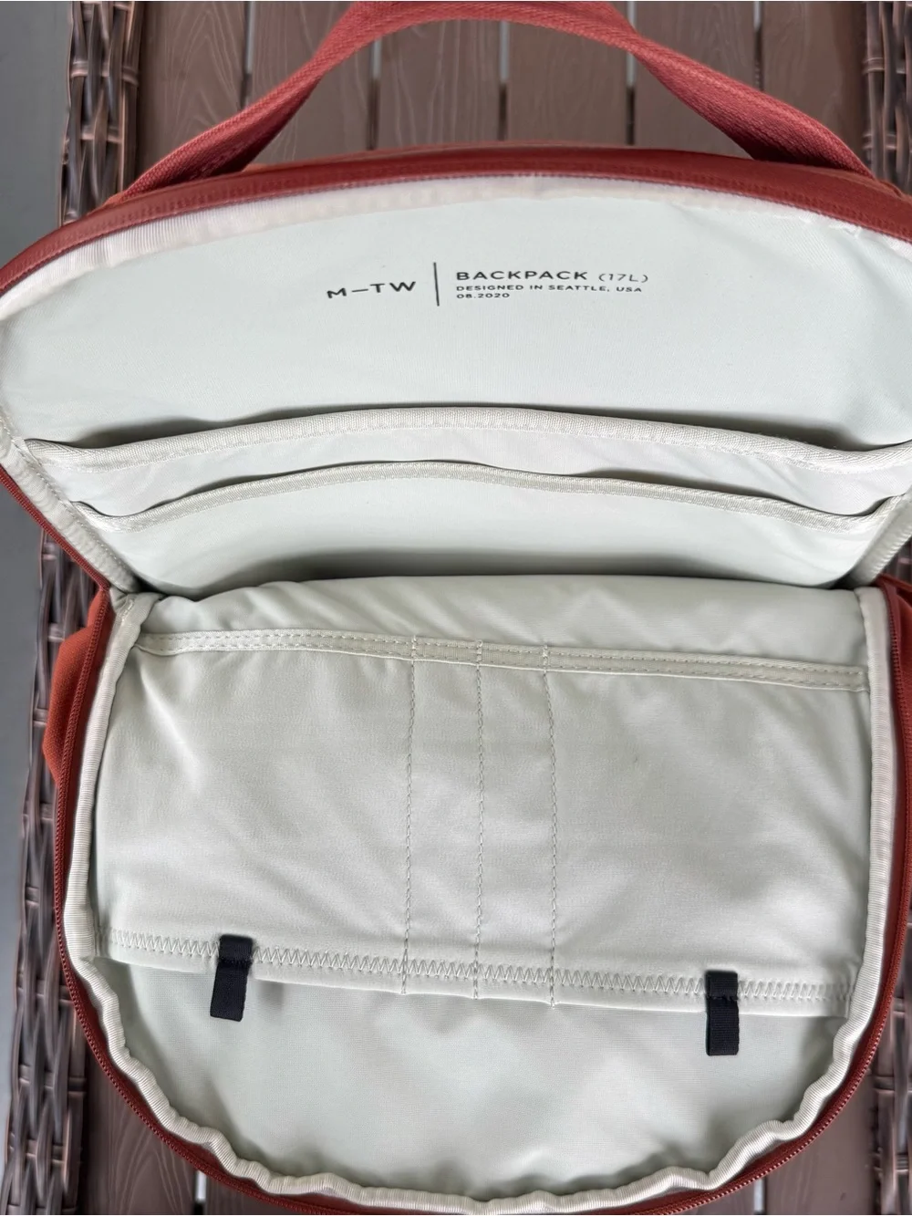 Moment M-TW backpack 17L